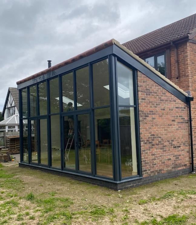 Modern Glass Extension - Extensions project by De Builder & Landscapes